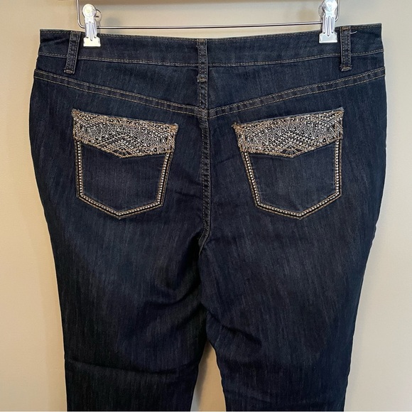 NWOT Christopher & Banks Embellished Straight Leg Jeans Size 12 - Picture 8 of 13